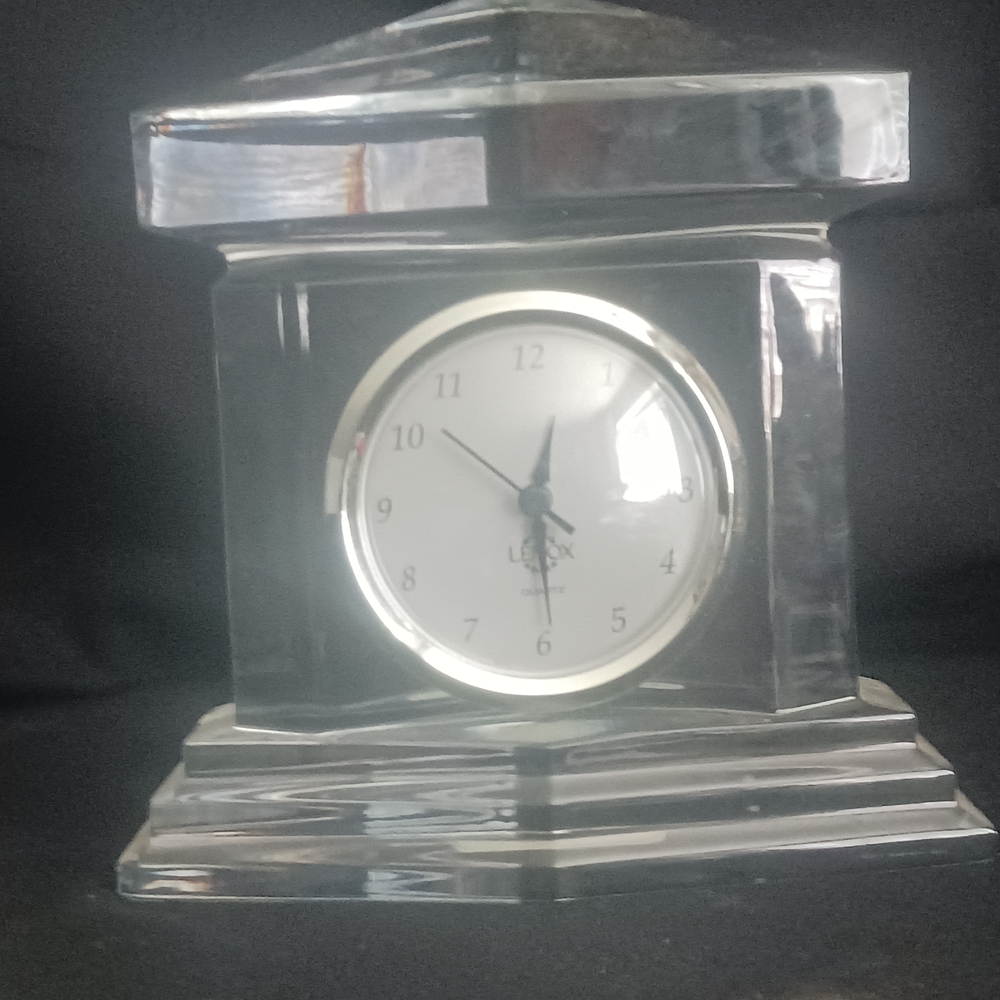 Elegant Silver Table Clock
